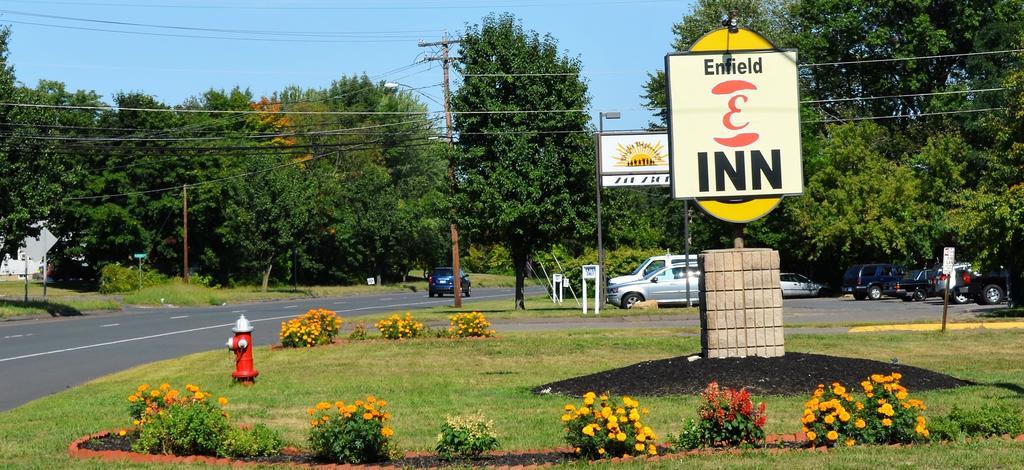 Enfield Inn Exterior photo